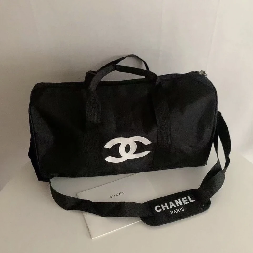 全新未使用 Chanel/香奈儿 白logo黑色 大容量旅行包