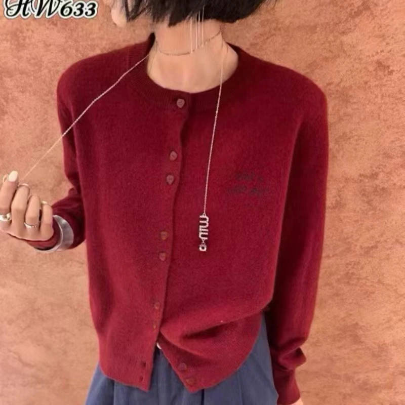 【丽丽家】新款时尚字母刺绣爱心扣羊毛开衫633