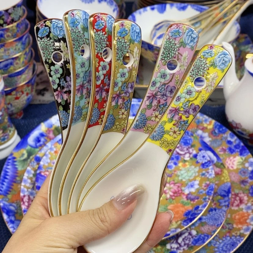 【闪购商品】陶瓷碗小平勺一套混色