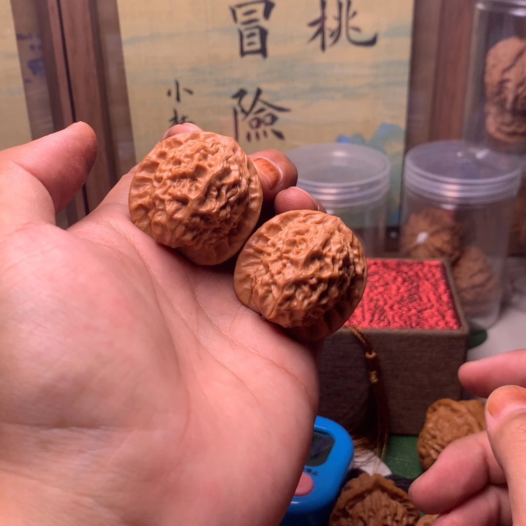 文玩核桃把件38头货瓷娃娃