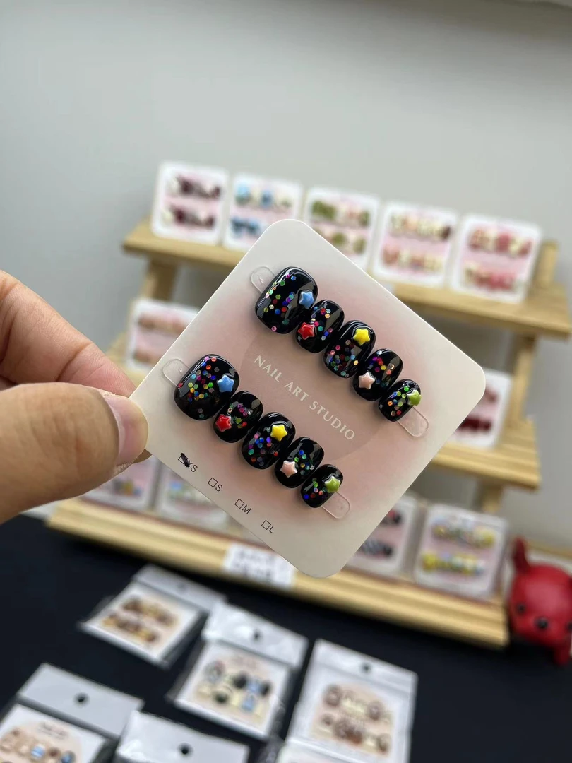 黑星星~捏~捏~穿戴甲美甲夏季多巴胺可爱卡通纯手工