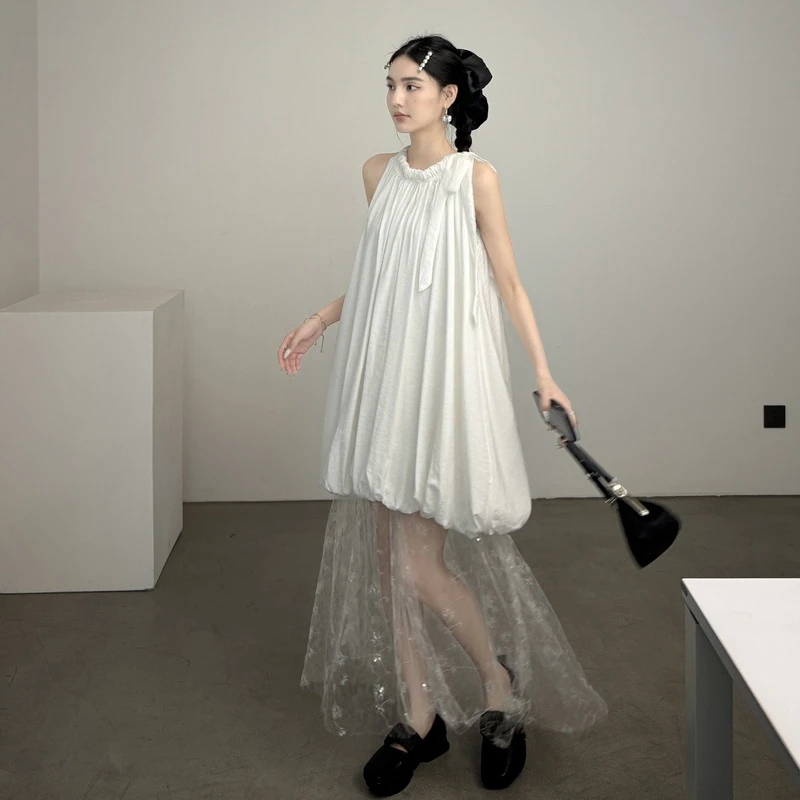 ddgirl"月牙湾"白色气质设计感减龄显瘦挂脖网纱拼接灯笼连衣裙