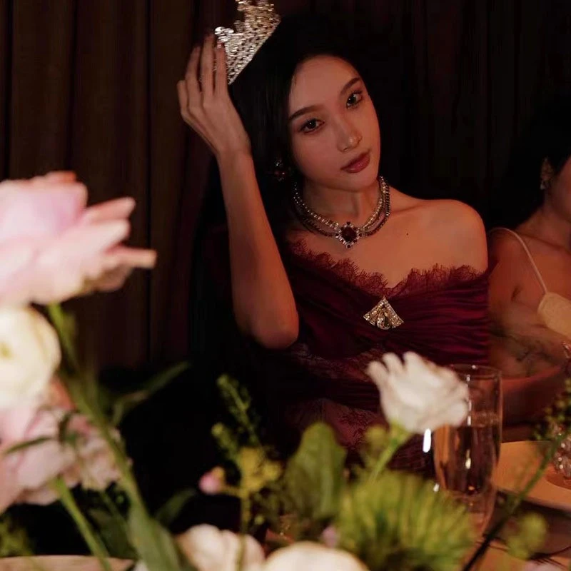 2022秋冬新款NJ抽褶钻饰一字领抹胸小礼服性感包臀裙蕾丝连衣裙女