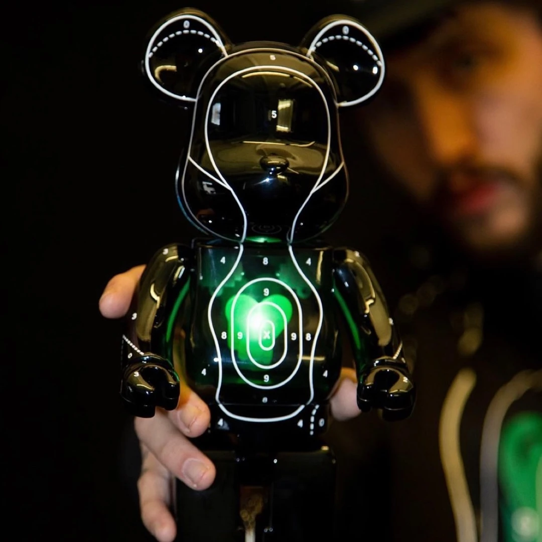 现货Bearbrick 积木熊 100%+400% EU × NEIGHBORHOOD 亮灯