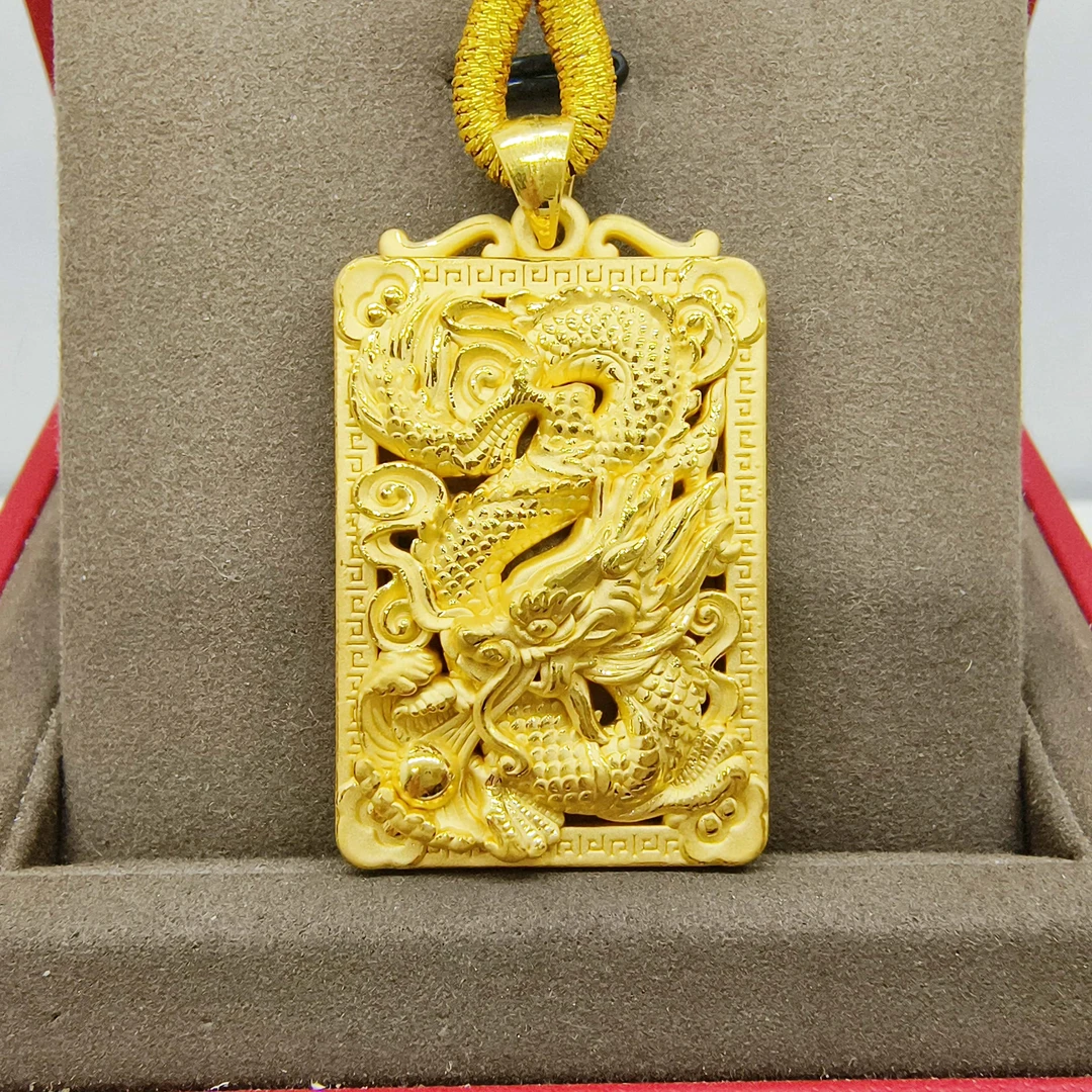 Chow Tai Seng/周大生龙行天下足金龙牌吊坠送老公黄金挂坠礼物