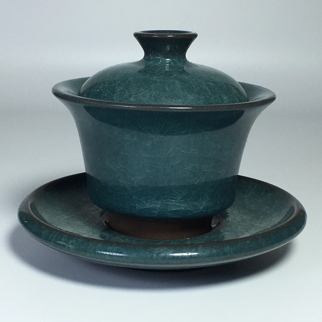 官窑哥瓷冰片茶盏一套