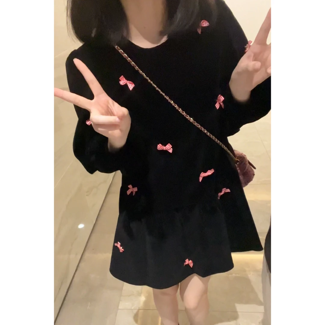 【珍妮周末】Lu 慵懒宽松丝绒蝶结黑色复古设计感圆领长袖连衣裙