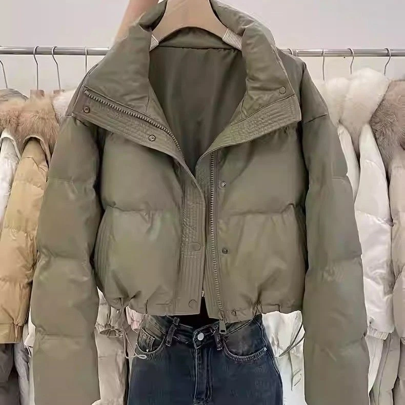 鸭鸭清廷心免洗PU皮羽绒服女短款2023新款冬季加厚立领面包服小