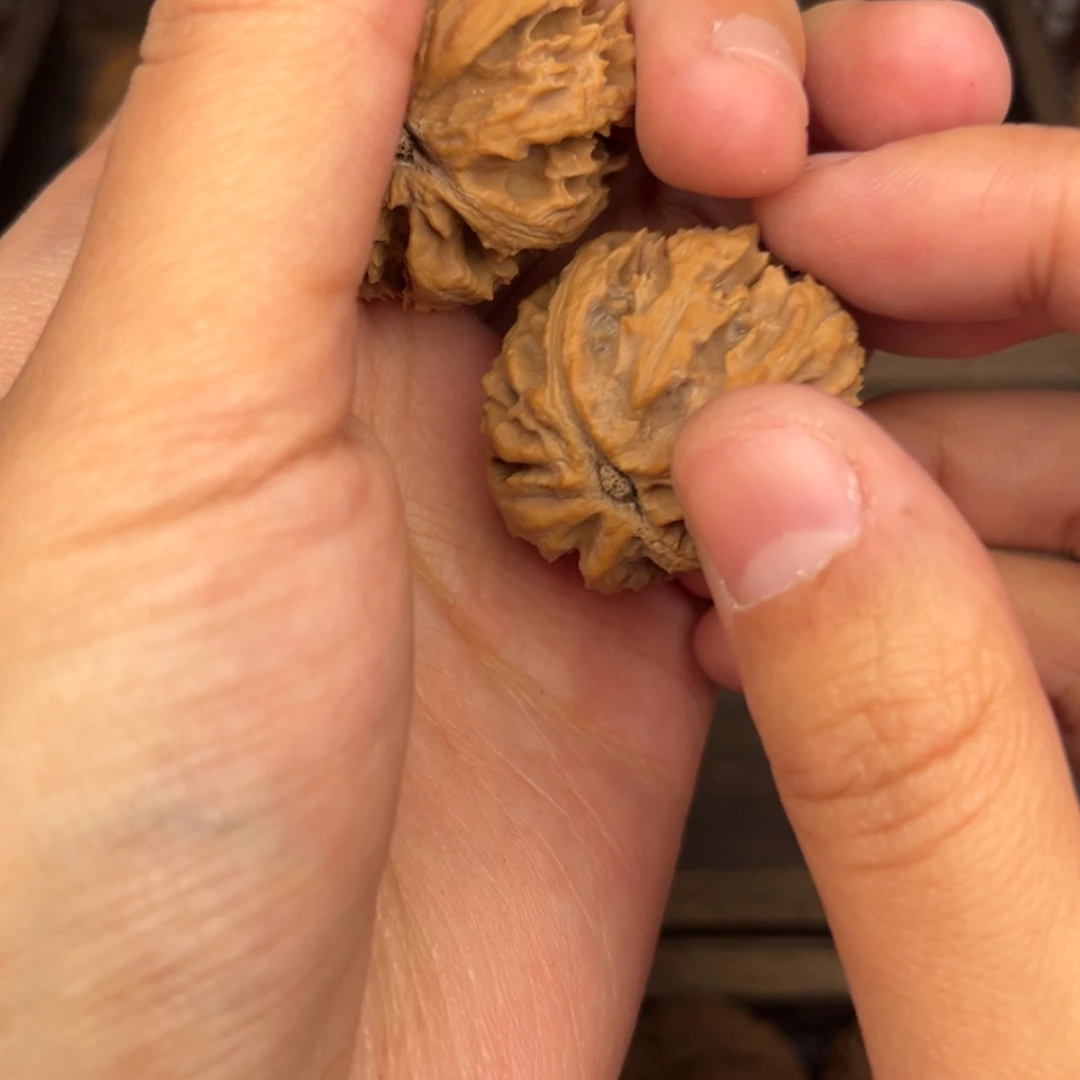 【闪购商品】桃核吊坠