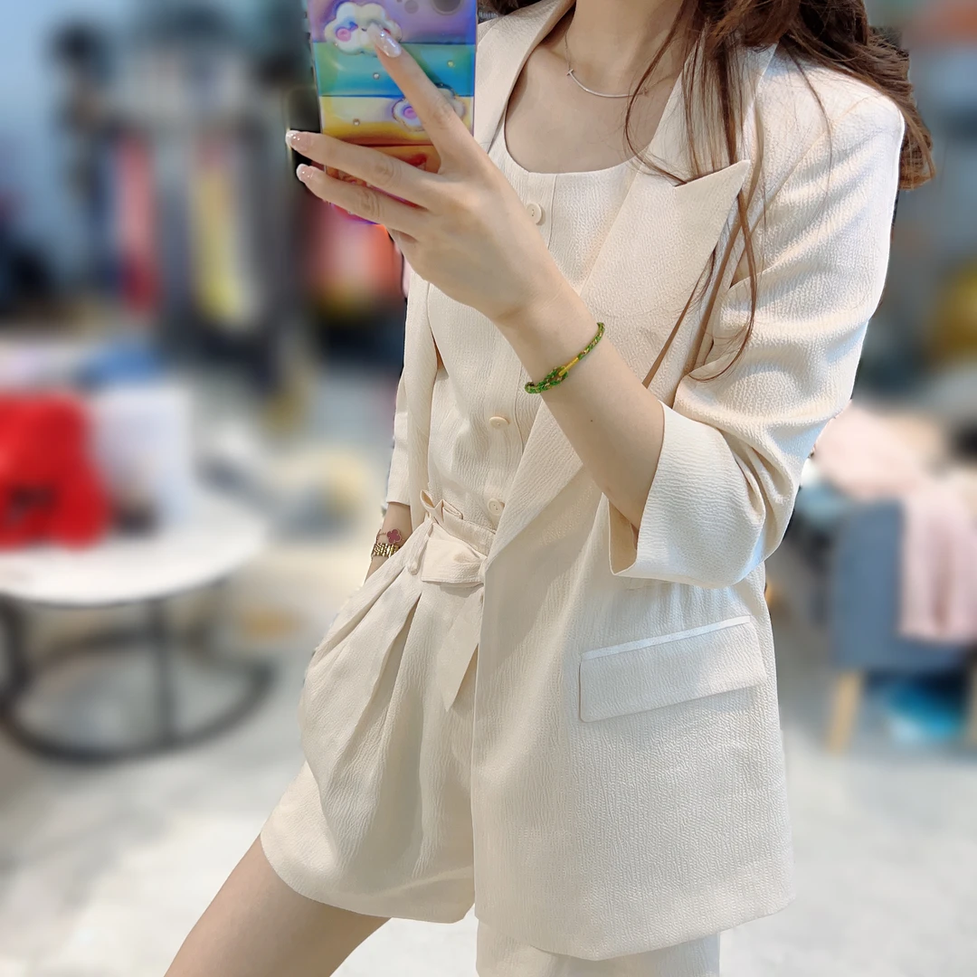 CHAMD YOHE新品 米卡色松紧短裤（不退换）