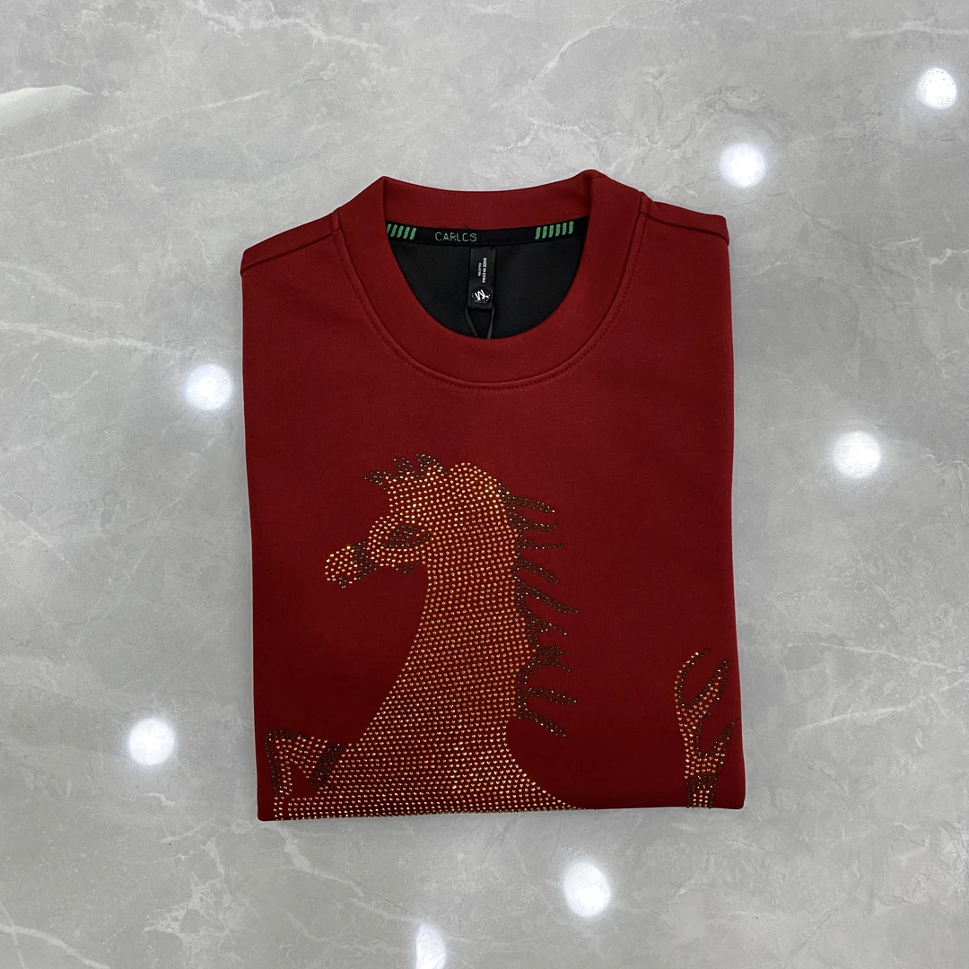 03安格拉红重工艺烫钻战马秋季卫衣