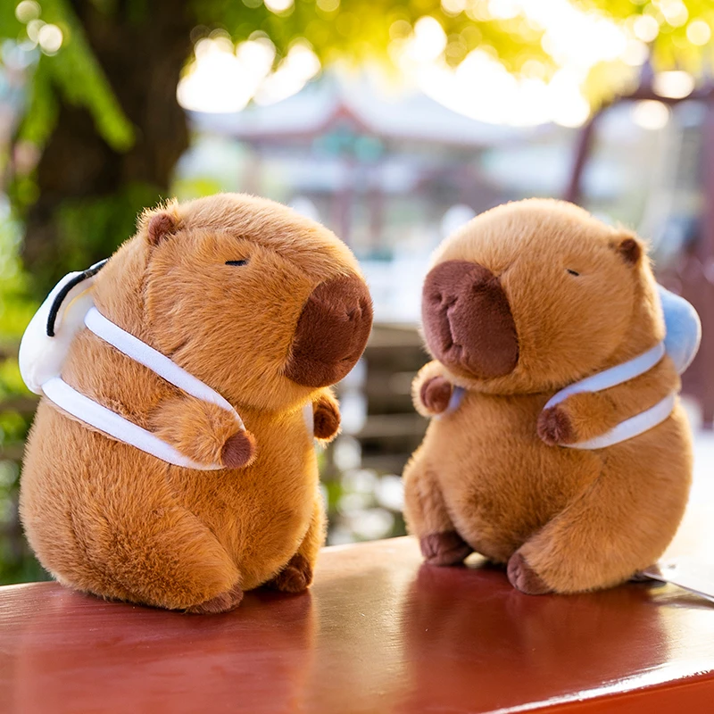 网红生蚝背包卡皮巴拉玩偶毛绒玩具可爱小水豚挂件布娃娃公仔礼物