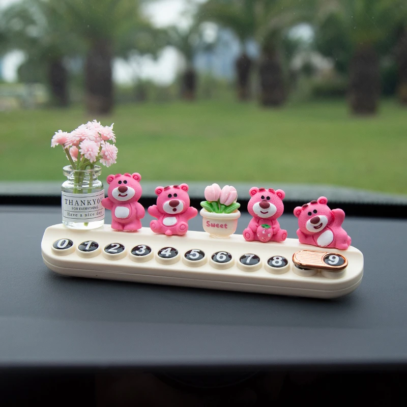 【热卖中】2025新年车载女士高档挪车电话牌可爱草莓熊汽车装饰饰品