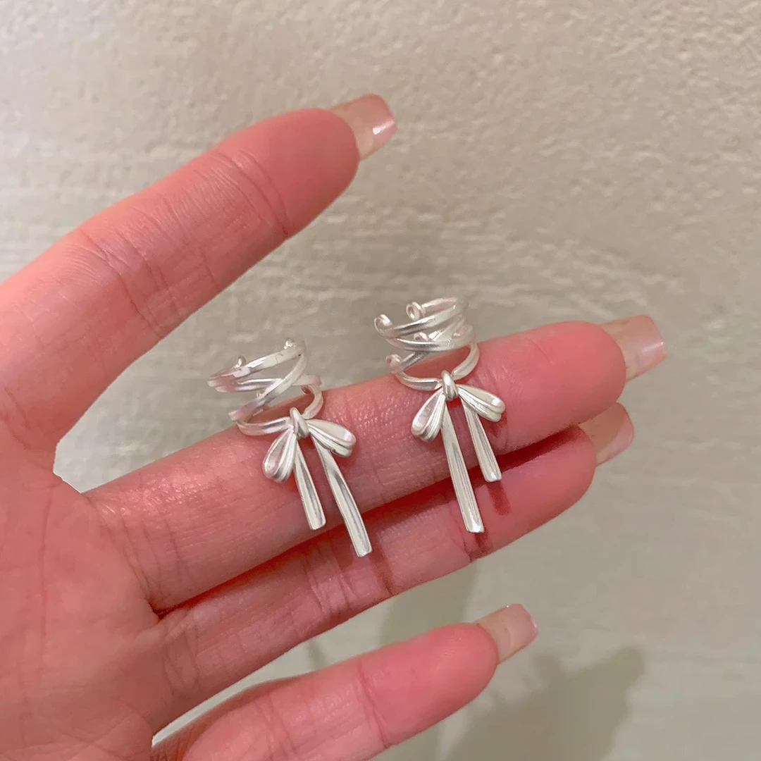 合金耳饰 纯白丝带耳骨夹芭蕾风绑带蝴蝶结小众新款潮设计感耳饰