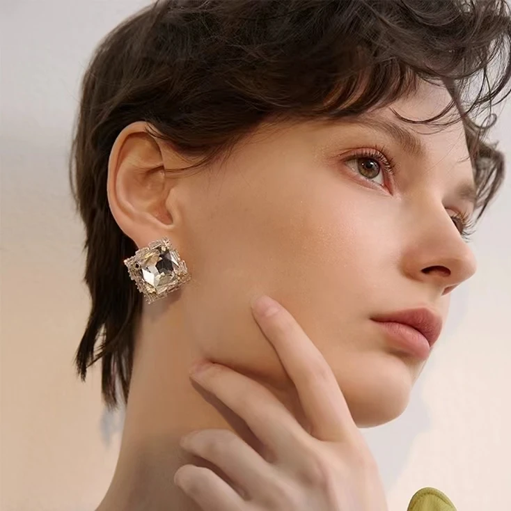 铜合金合金耳饰  【A37】法式轻奢女高级感时尚精致优雅耳环