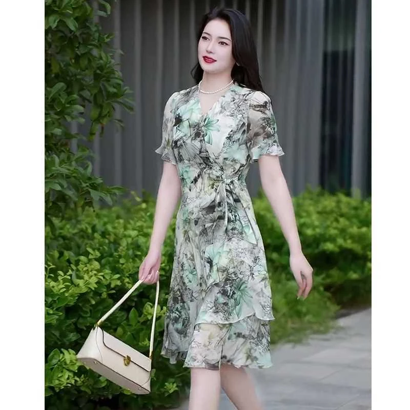 优雅法式感气质碎花连衣裙女2024夏季新款精致女神范裙子