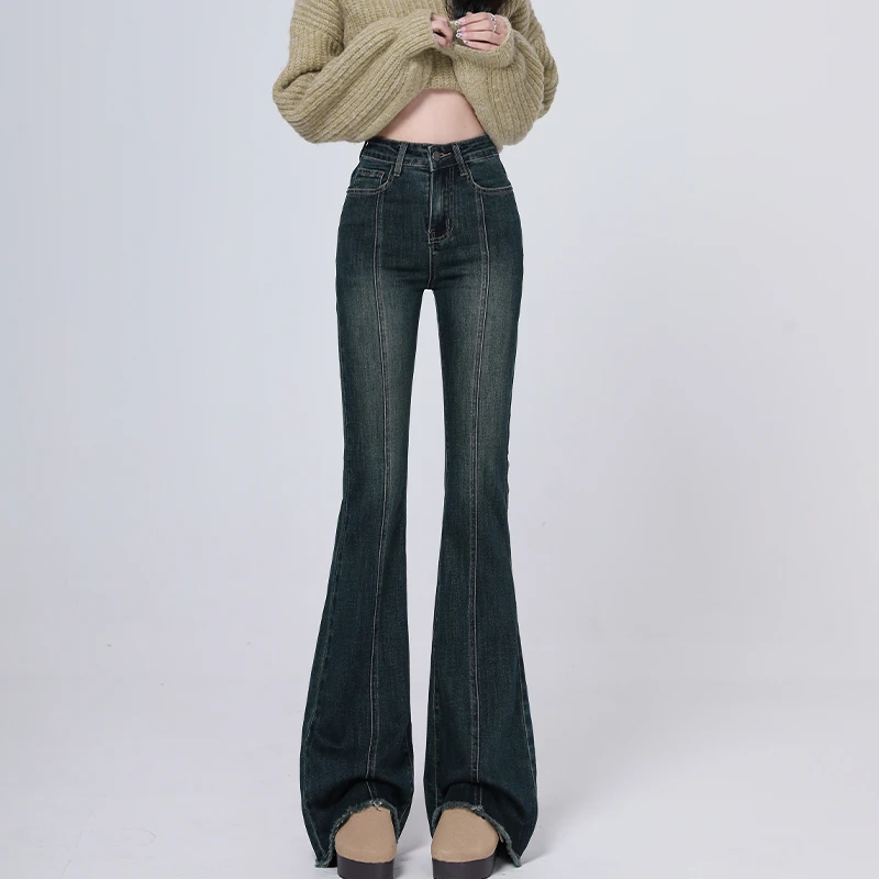 艾格高腰微喇叭牛仔裤女秋季新款修身显高显瘦时尚百搭窄版喇叭裤