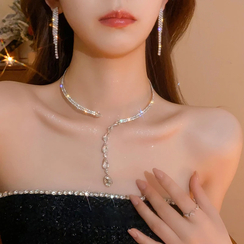 铜合金项链 项圈轻奢小众高级新娘项链女款2024新款颈链锁骨链女