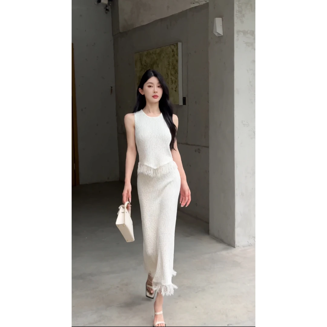 盐系轻熟风套装不规则流苏无袖背心夏季新款高腰半身裙针织两件套