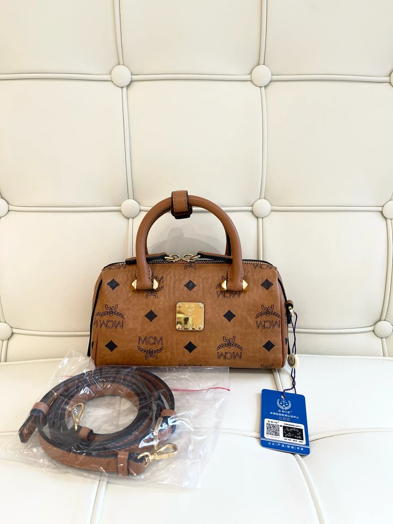 95新 MCM 117410 mcm干邑色波士顿斜挎包