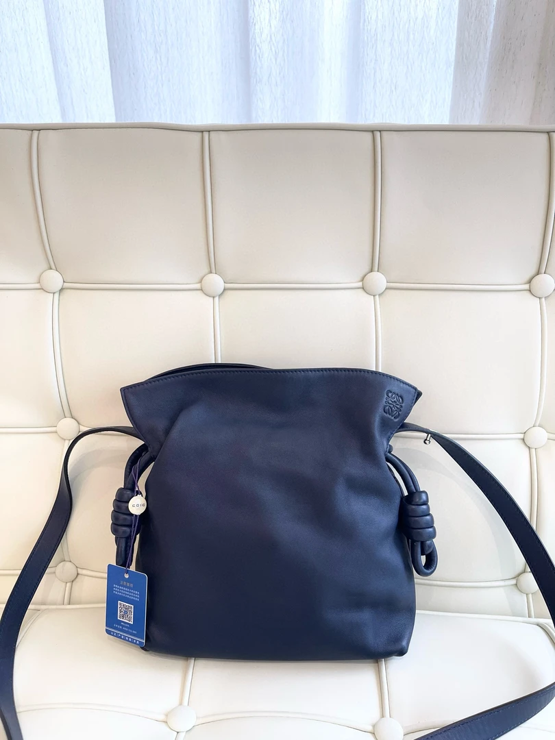 95新 LOEWE/罗意威 117247 罗意威藏蓝色福袋斜挎包