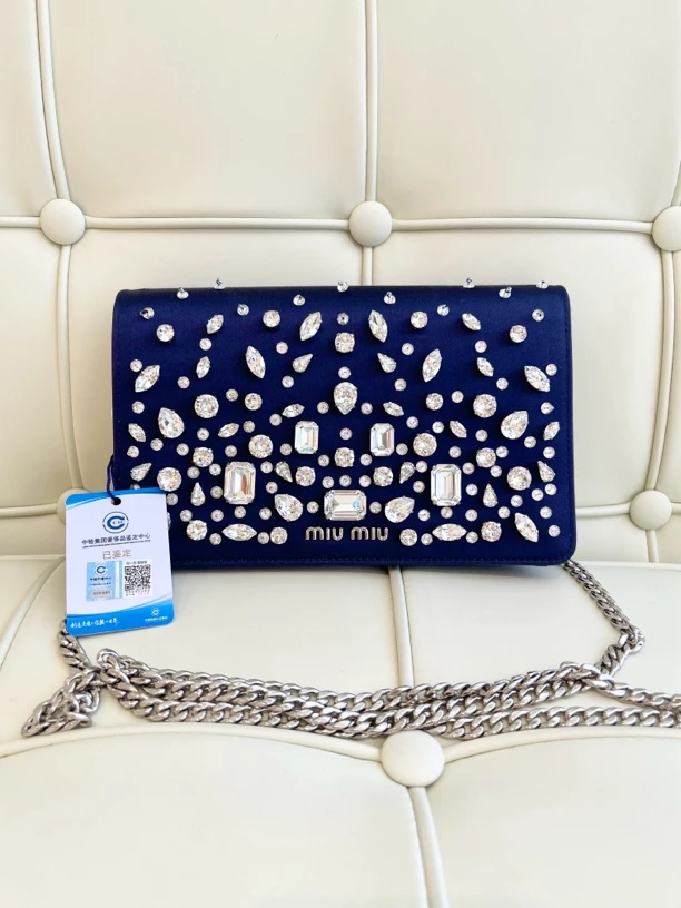95新 MIU MIU/缪缪 116085 miumiu 水钻包斜挎手拿包