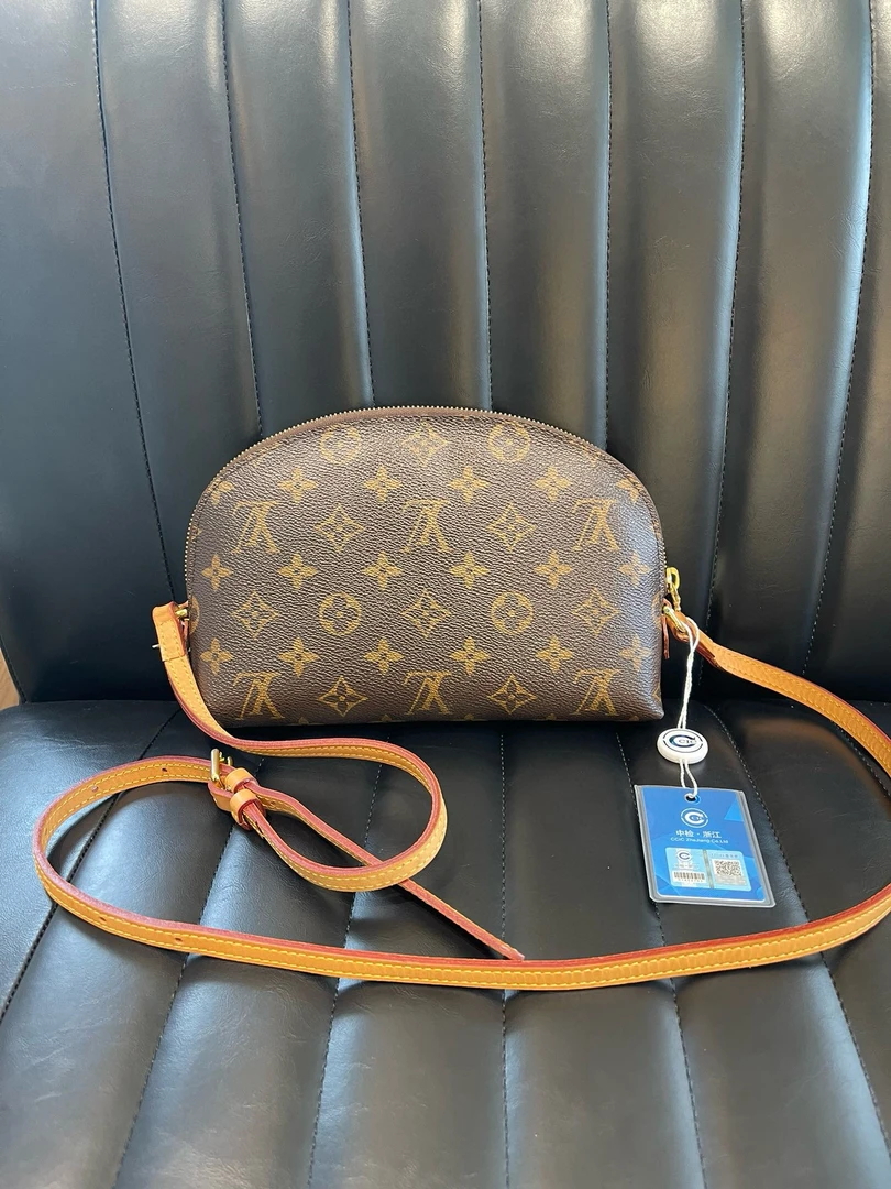 95新 LouisVuitton/路易威登 jyd lv老花贝壳包肩带后配