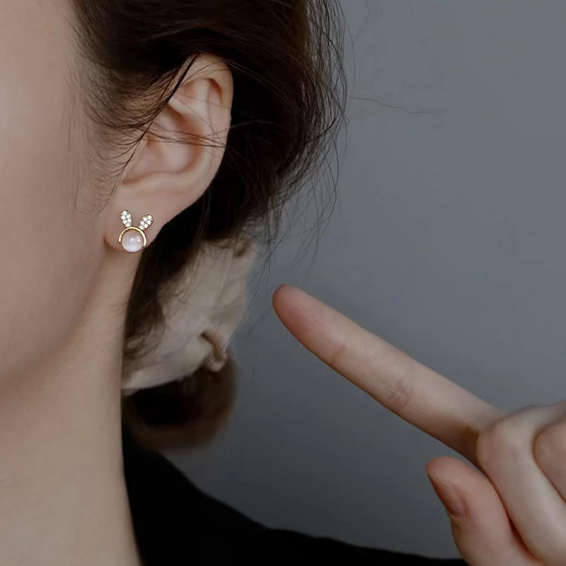 钛钢耳饰 火爆款可爱小兔子镶锆小巧耳环气质甜美时尚精致耳钉女
