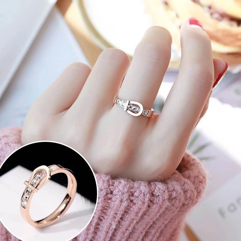 钛钢合成锆石戒指 气质高级感皮带扣戒指女时尚简约百搭闭口指环