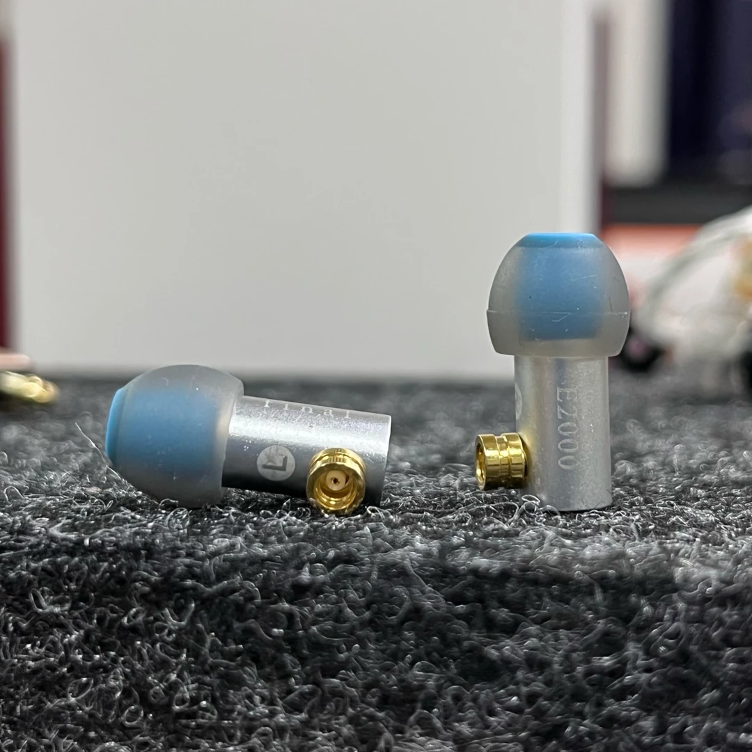 大品牌 微动圈原装耳机头MMCX E2000入耳式发烧耳机