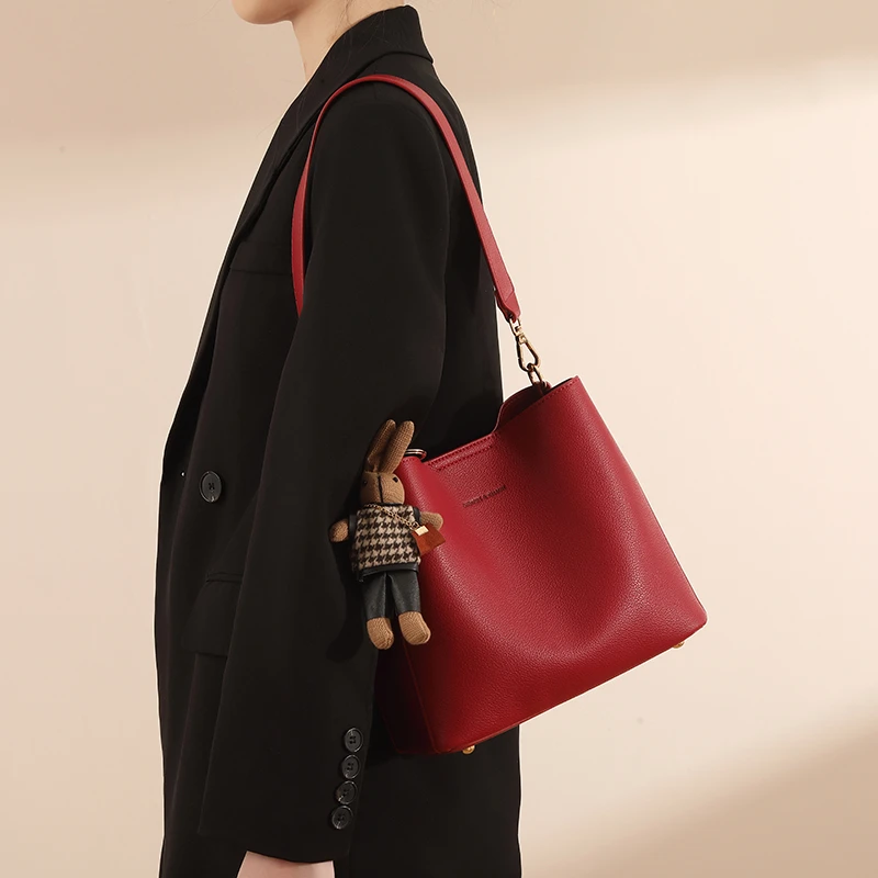 红色包包大容量斜挎子母水桶包轻奢大气新娘结婚包通勤百搭腋下包