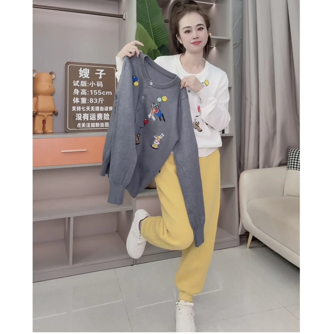 18026新款时尚多图刺绣针织衫