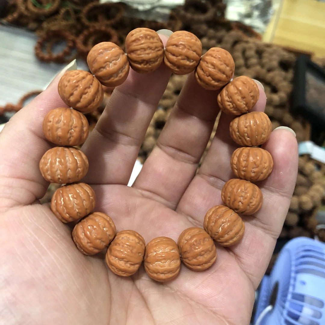京八棱14-15mm左右猴头核桃手串磨盘桩京八棱手串