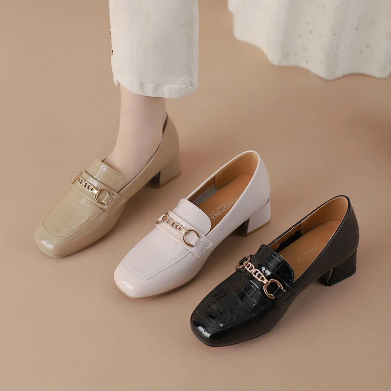 【翘颜品牌】英伦风方头漆皮时尚百搭休闲粗跟舒适女单鞋皮鞋2050Y