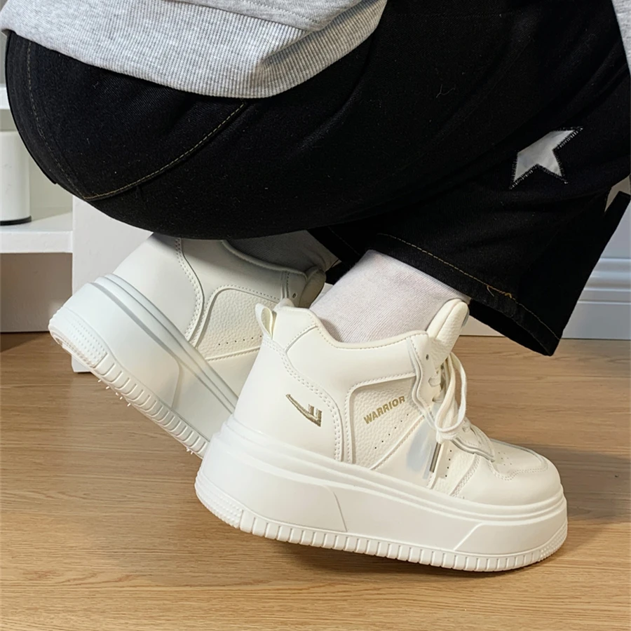 Warrior/回力厚底小白鞋女秋冬百搭二棉鞋子加绒女鞋增高面包板鞋