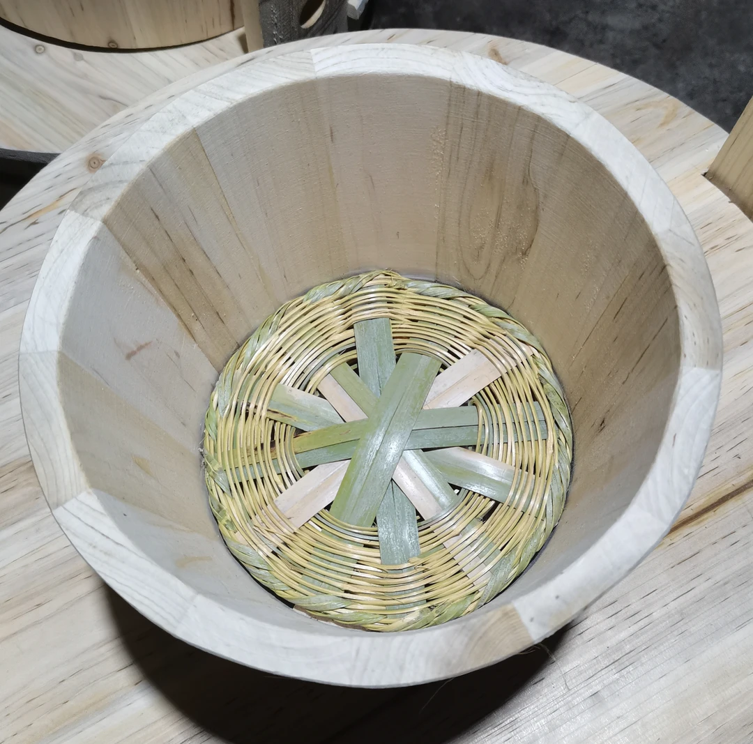 贵州本地大号杉甑子，九寸，10斤米到15左右