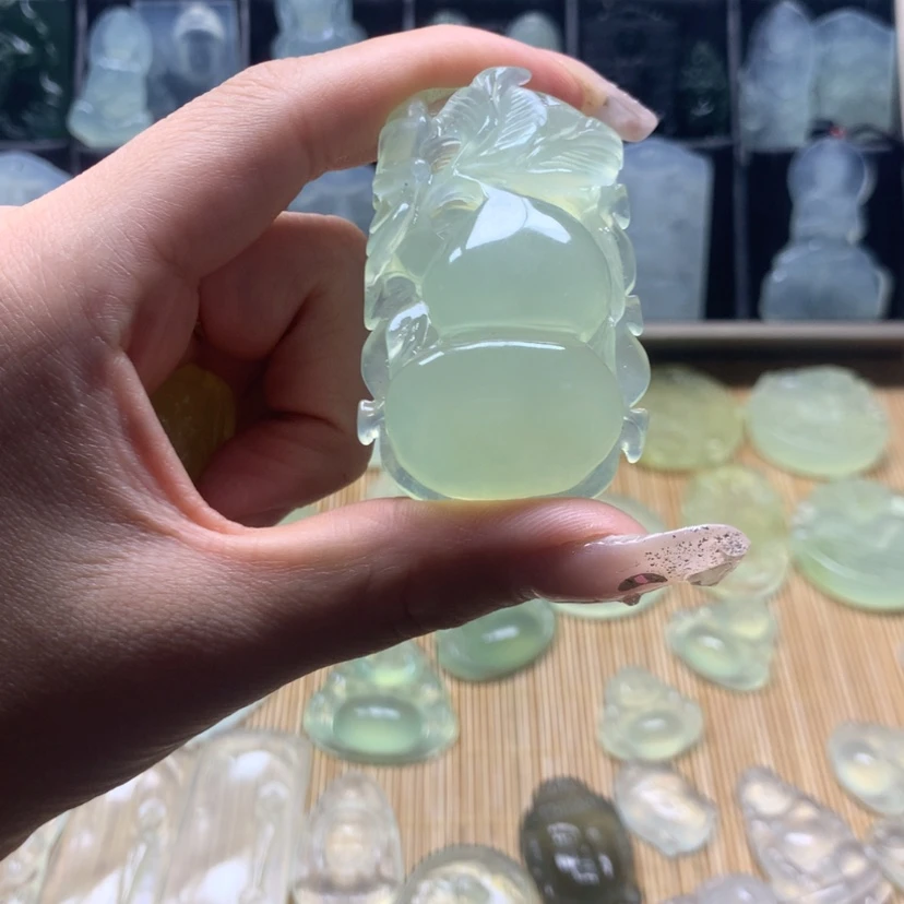 【闪购商品】蛇纹石玉颈饰合金默*
