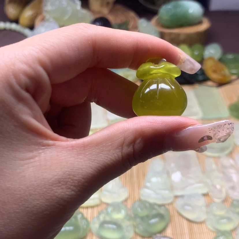 【闪购商品】蛇纹石玉颈饰合金