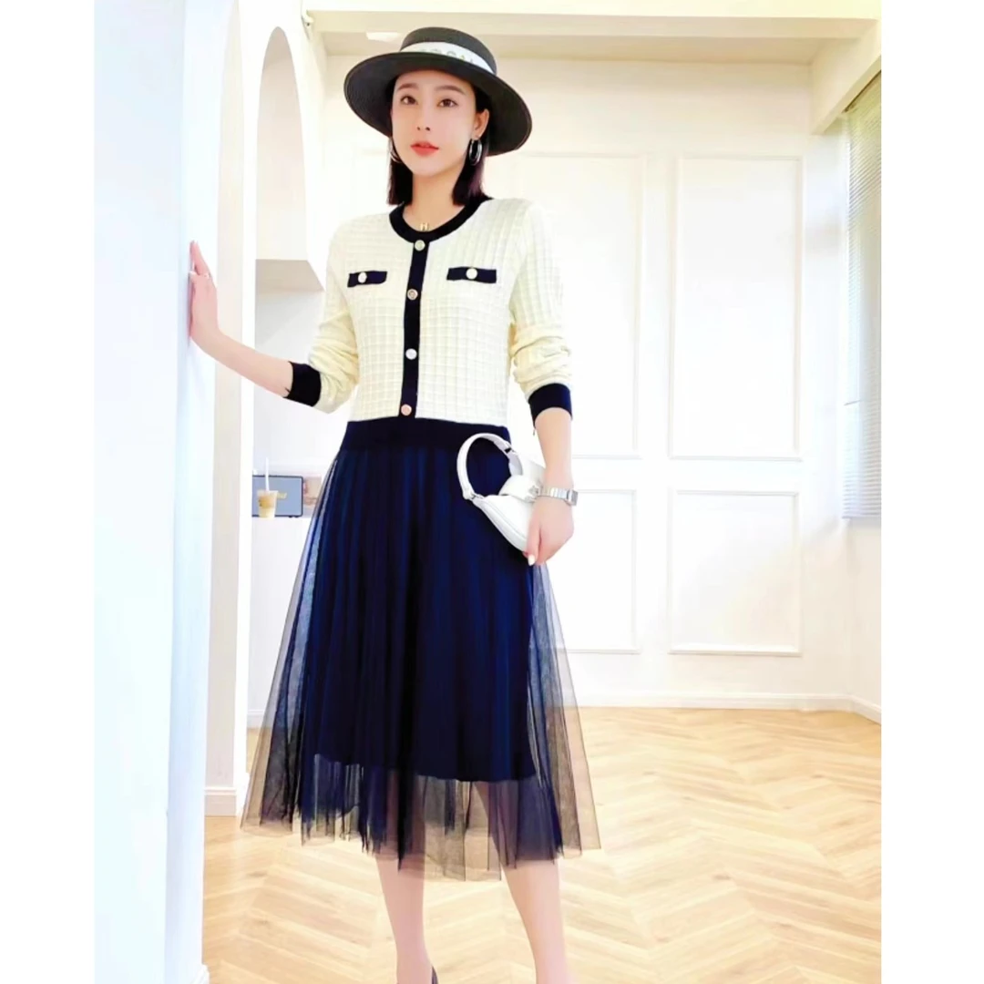 2025新款女连衣裙秋冬春秋小香风纱裙拼接假两件修身显瘦针织打底