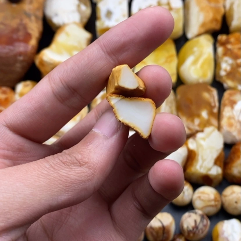 【闪购商品】定制琥珀未镶嵌?****泡