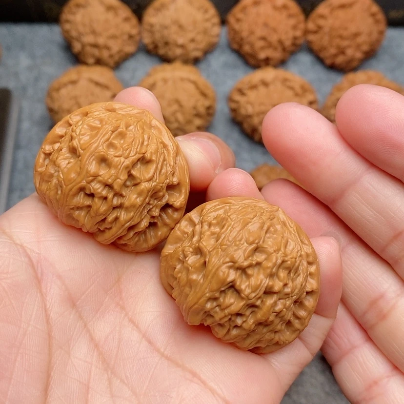 【闪购商品】文玩核桃把件或***天球白38