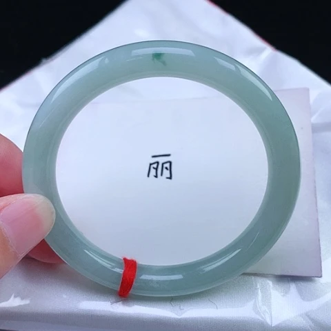翡翠手镯（圆镯）未镶嵌84号手镯