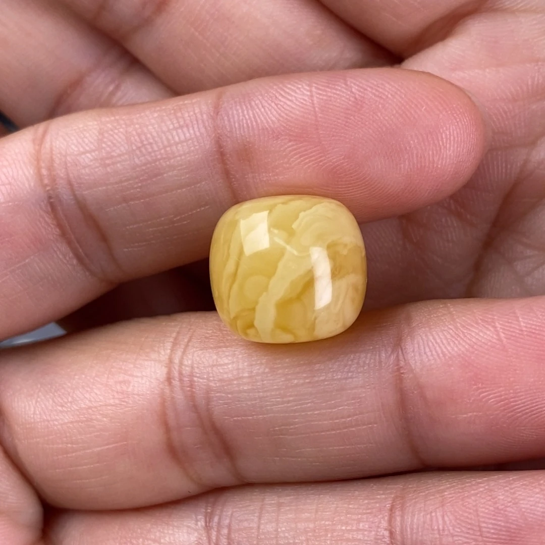 琥珀裸石未镶嵌〇蜜蜡