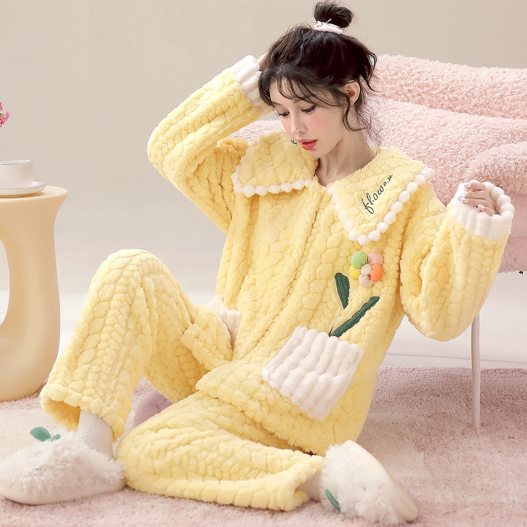 蜜桃粉可外穿女士秋冬天法兰绒家居服甜美可爱珊瑚绒毛绒睡衣套装