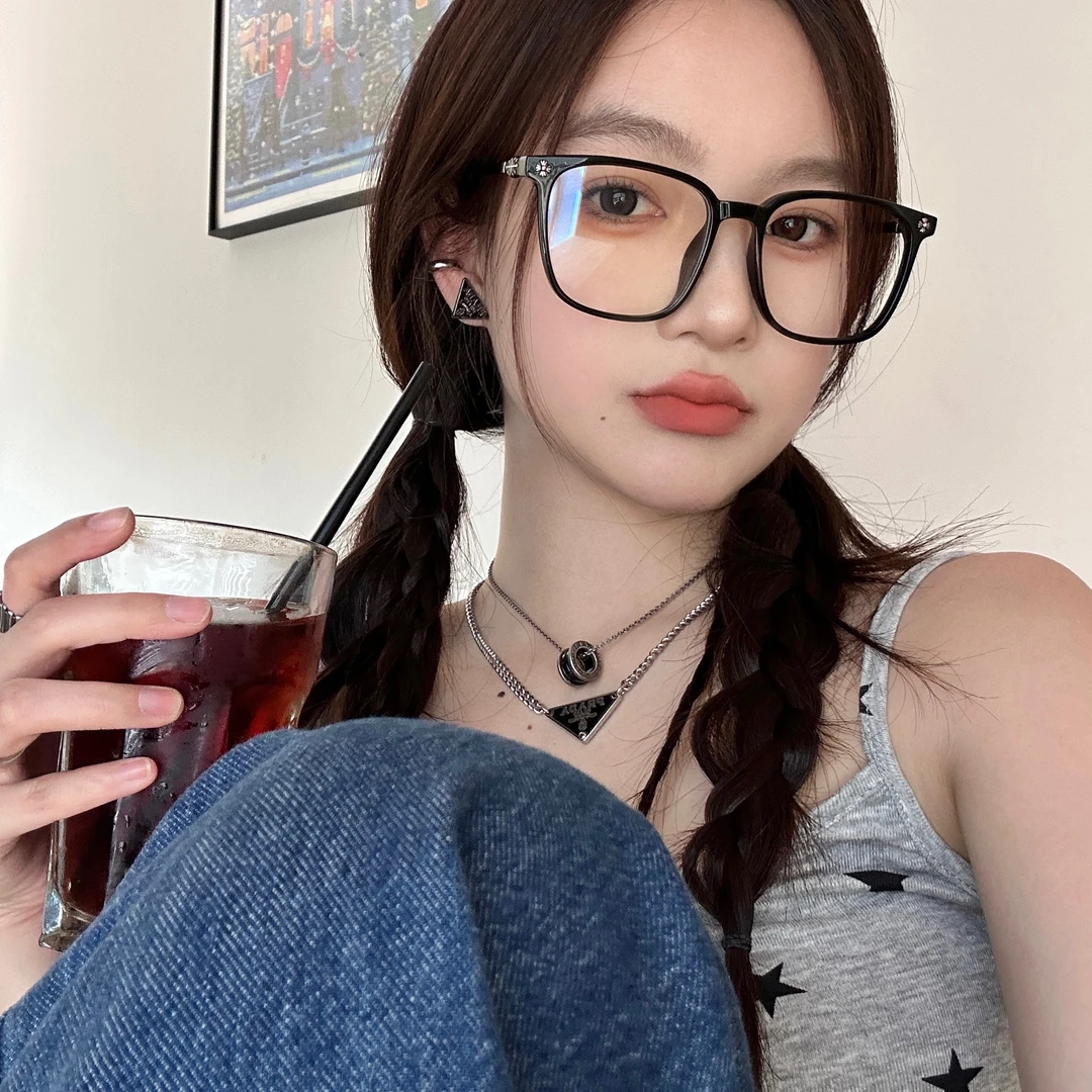 小红书网红新款时尚素颜眼镜架黑框防蓝光眼镜大脸显瘦可配近视女