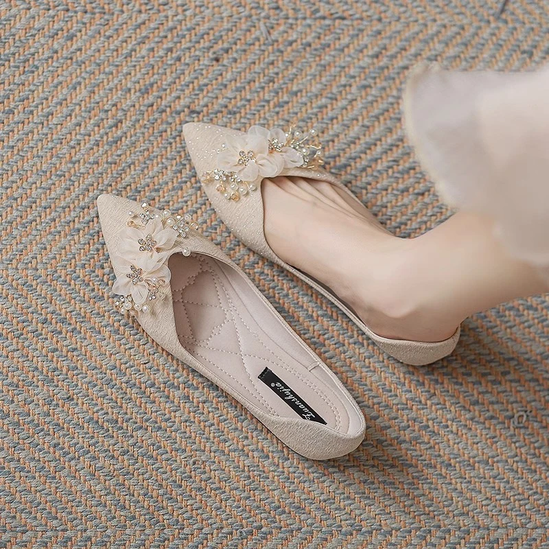 平底婚鞋新娘鞋超软主纱订婚配裙子一脚蹬温柔白色单鞋女2024新款