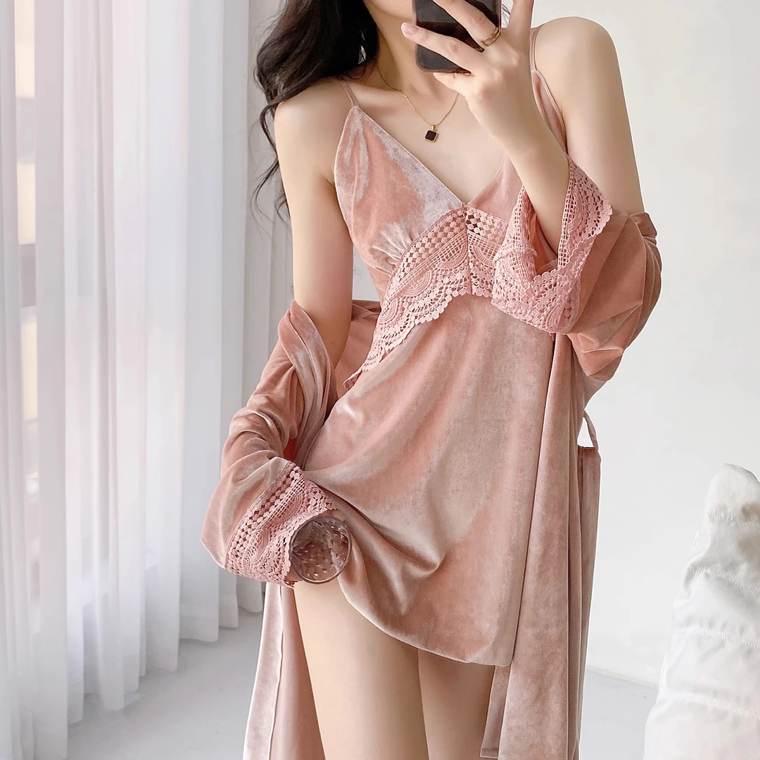 金丝绒睡衣女秋冬新款性感吊带睡袍ins风美背长袖家居服