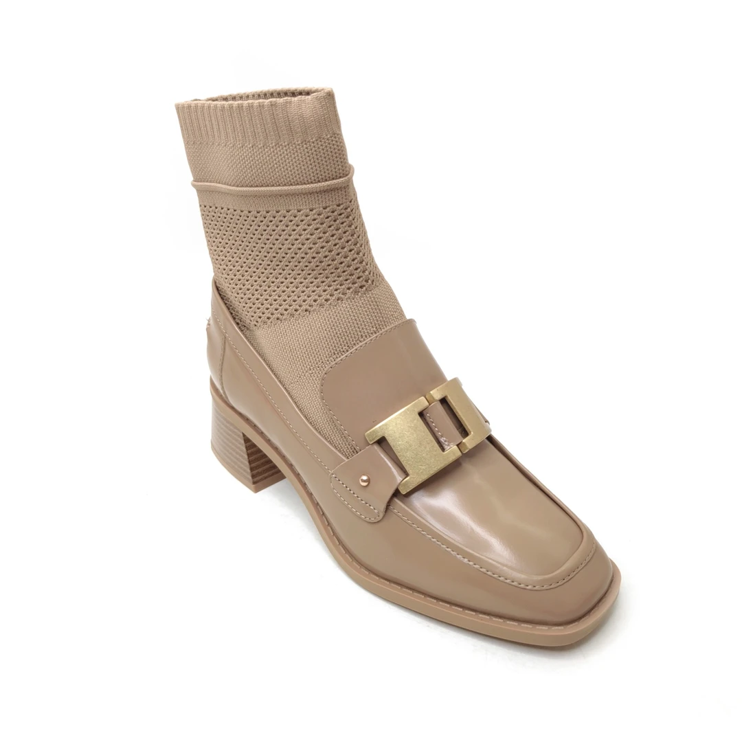 正常尺码  时尚女靴