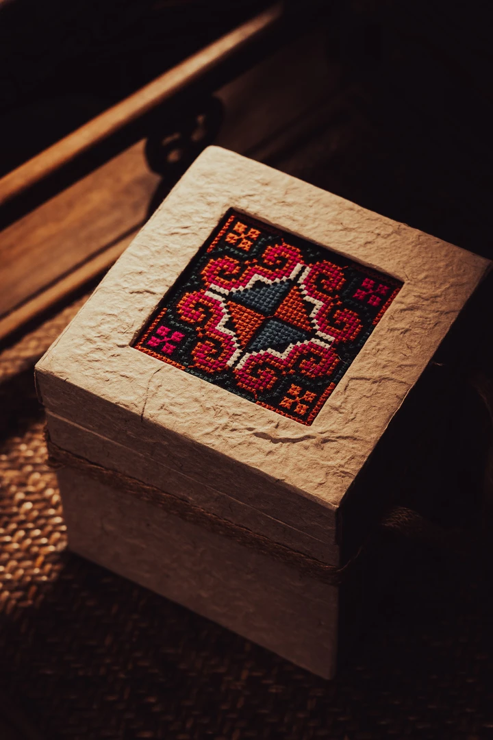 紫芽龙珠·巴达山贺松普洱生茶