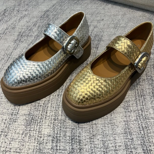 【艾美莉】108-2新款金银高街纯皮厚底松糕鞋春夏小皮鞋显白